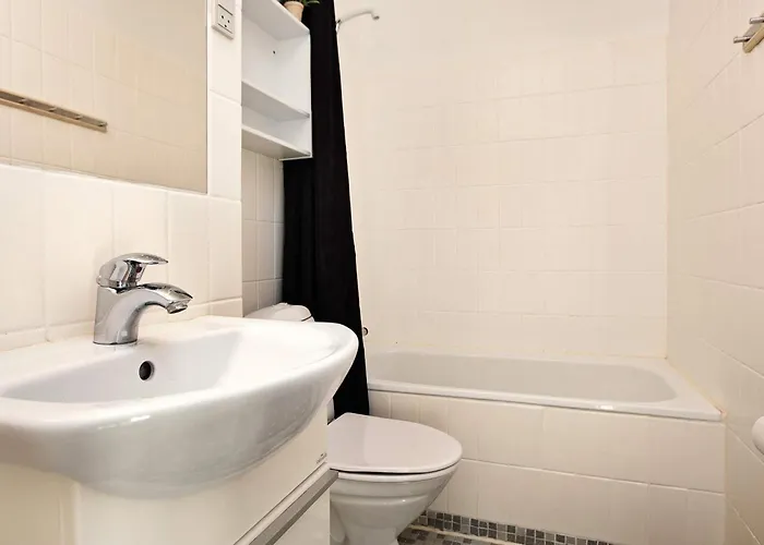 Inviting In Apartment *